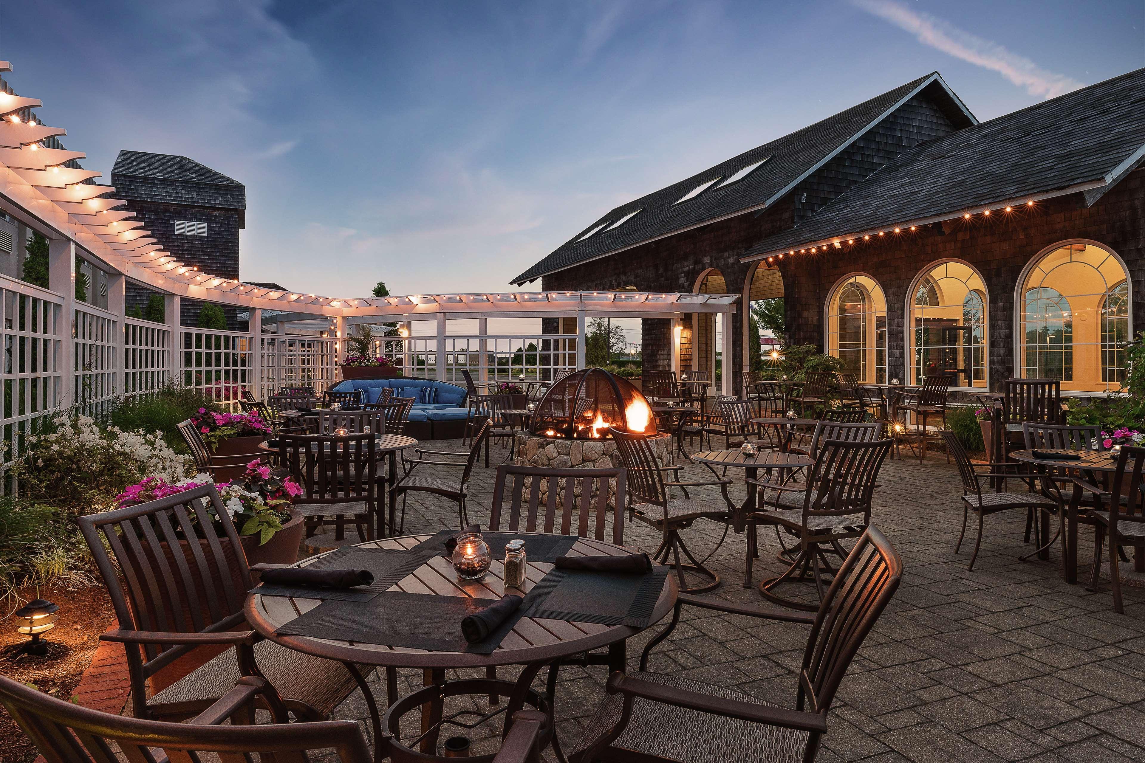 Hotel Doubletree By Hilton Cape Cod - Hyannis Exterior foto