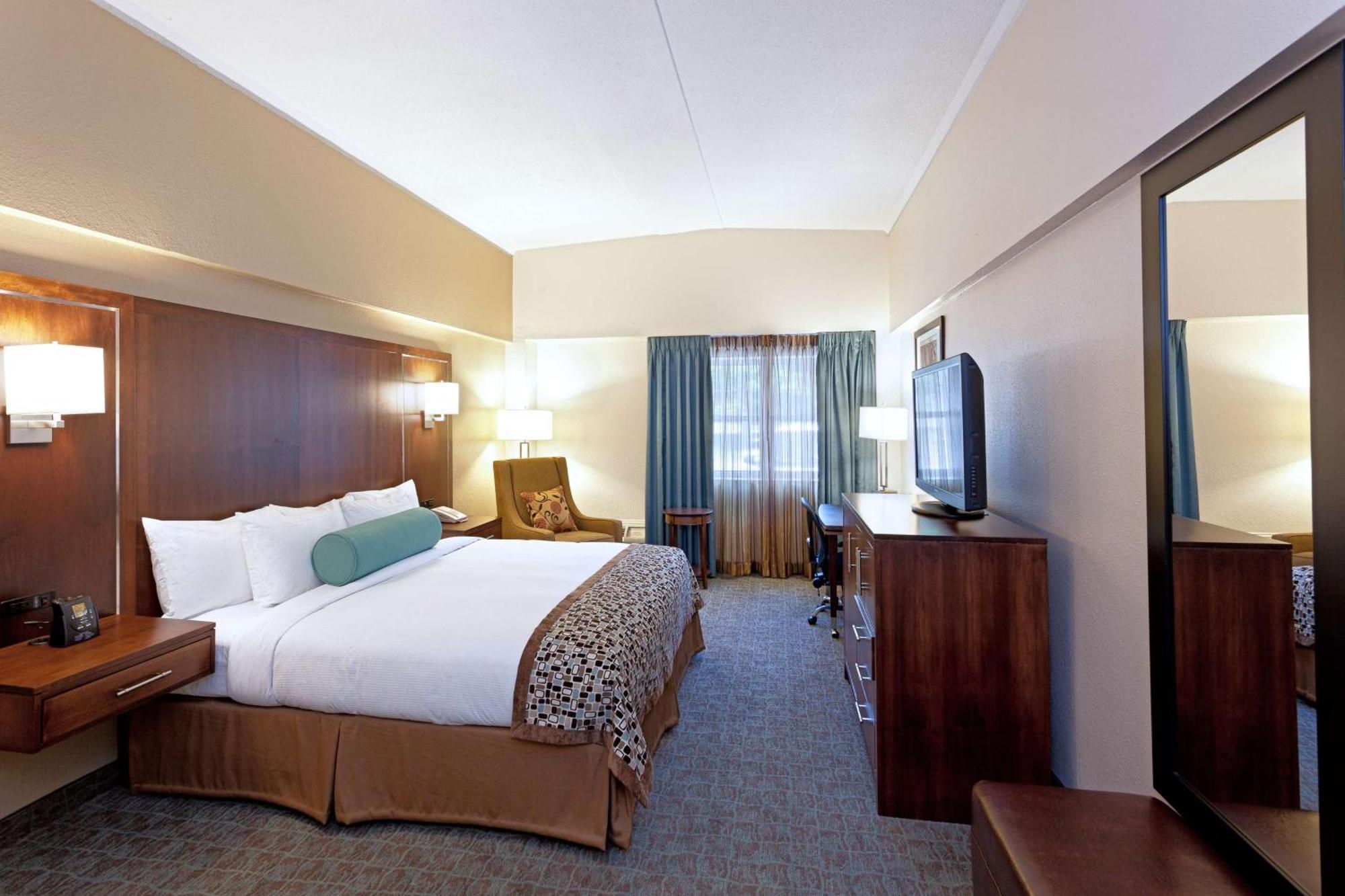 Hotel Doubletree By Hilton Cape Cod - Hyannis Exterior foto